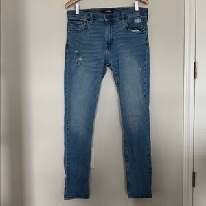 Hollister Skinny Distressed Jeans Sz 33 W x L 32 EUC